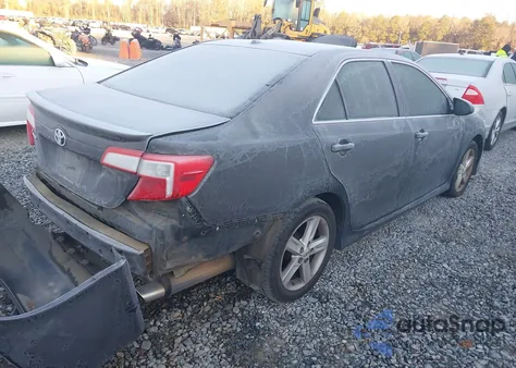 2012 Toyota Camry Se z USA, uszkodzony, nr VIN 4T1BF1FK4CU589360